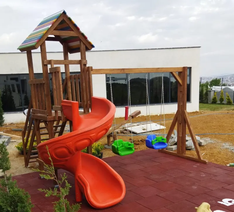 Eğlenceyi Ve Doğallığı Bir Araya Getiren Ahşap Çocuk Oyun Parkı