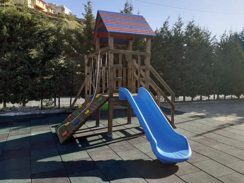 Kaydıraklı Ahşap Çocuk Oyun Parkı Eğlenceyi Bahçenize Taşıyın