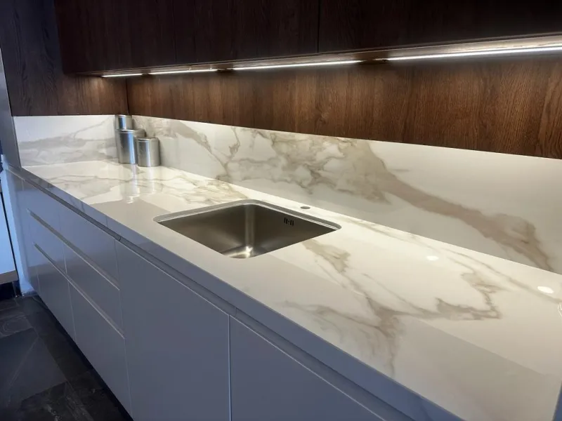 Lamar Tezgah Nedir? Mutfak Tezgahı ve Masa Uygulamaları İçin Dayanıklı Bir Seçenek